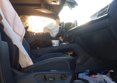 2025 Volkswagen Atlas Cross Sport 2.0T Sel Premium R-Line z USA, uszkodzony, nr VIN 1V2FE2CA1SC225510